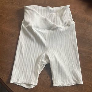 Year of Ours ribbed V waist biker short